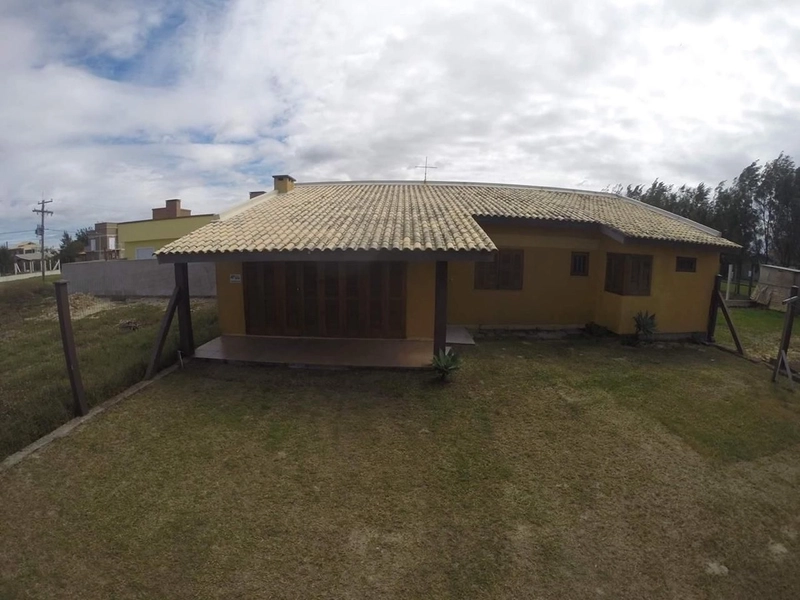 OPORTUNIDADE ÚNICA – Casa à Beira-Mar em Imbé (Presidente): 1ª foto da galeria de imagens do imóvel