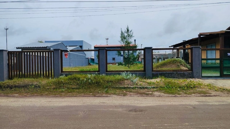 Terreno à venda na Beira Mar: 1ª foto da galeria de imagens do imóvel