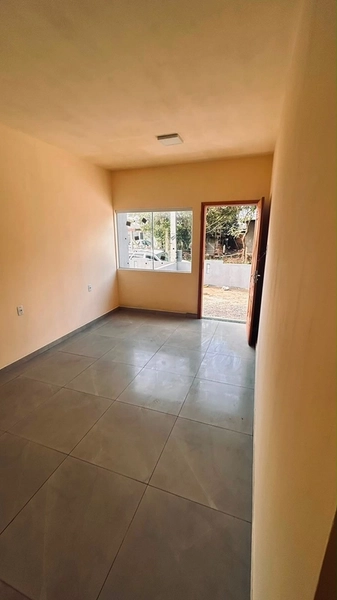 🏡 CASA À VENDA EM IMBÉ: 3ª foto da galeria de imagens do imóvel
