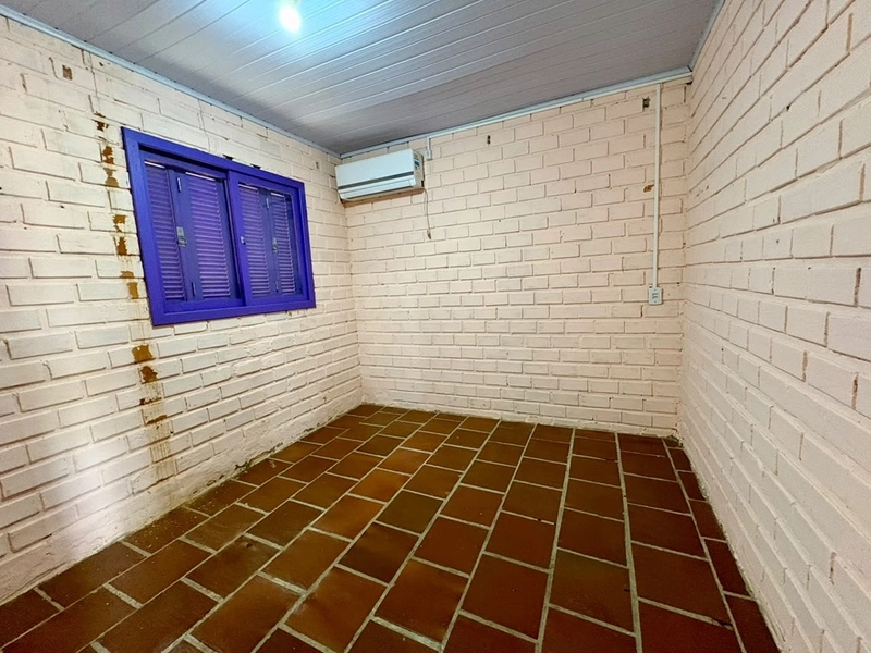🏡 CASA DE ESQUINA À VENDA EM IMBÉ – R$ 200 MIL!: 5ª foto da galeria de imagens do imóvel