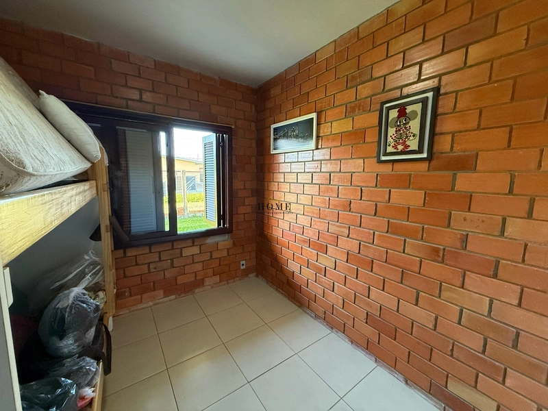Casa à venda em Mariluz próxima ao mar: 3ª foto da galeria de imagens do imóvel