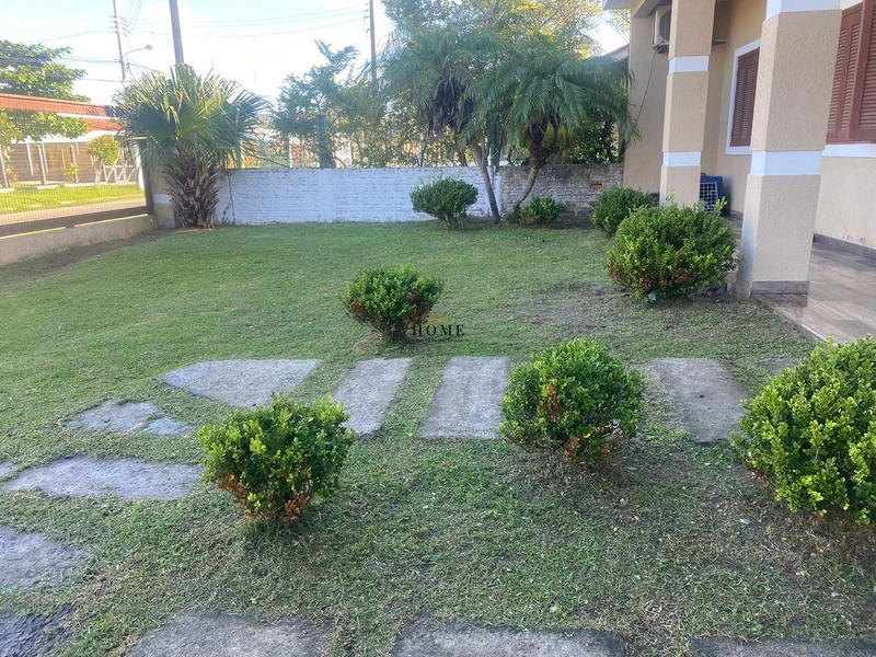 Casa à venda no centro de Imbé: 3ª foto da galeria de imagens do imóvel