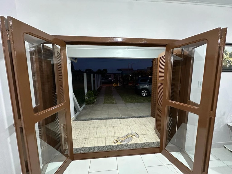 Casa à venda próxima ao mar: 3ª foto da galeria de imagens do imóvel