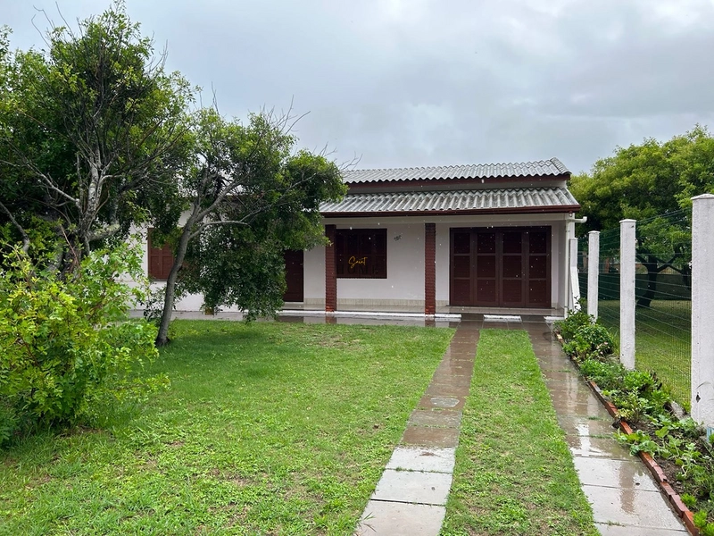 Casa à venda próxima ao mar: 1ª foto da galeria de imagens do imóvel