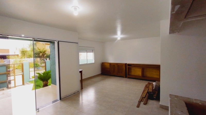 Casa à venda em Atlântida Sul : 3ª foto da galeria de imagens do imóvel