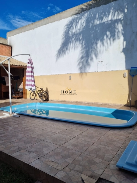 Casa à venda em Imbé: 1ª foto da galeria de imagens do imóvel