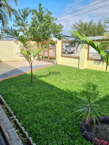 Casa à venda em Imbé: 2ª foto da galeria de imagens do imóvel