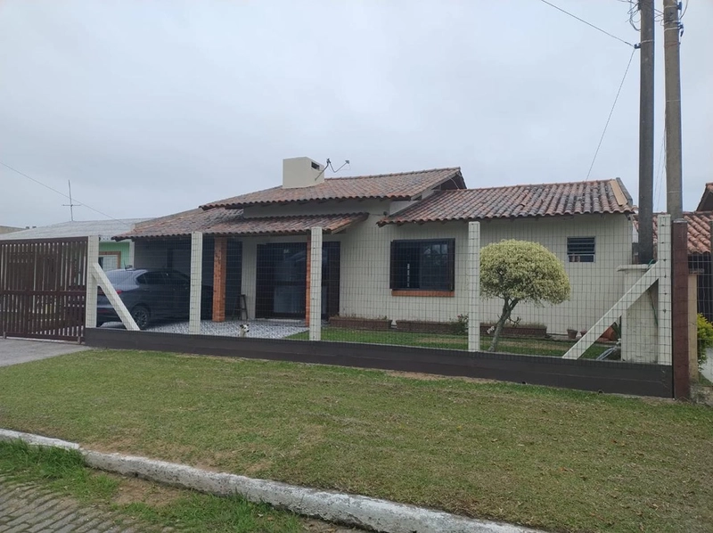 Casa à venda em Imbé - Centro: 2ª foto da galeria de imagens do imóvel