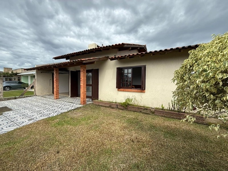 Casa à venda em Imbé - Centro: 1ª foto da galeria de imagens do imóvel