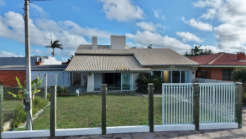CASA À VENDA EM ATLÂNTIDA PRÓXIMO AO CENTRO E PLATAFORMA: 1ª foto da galeria de imagens do imóvel