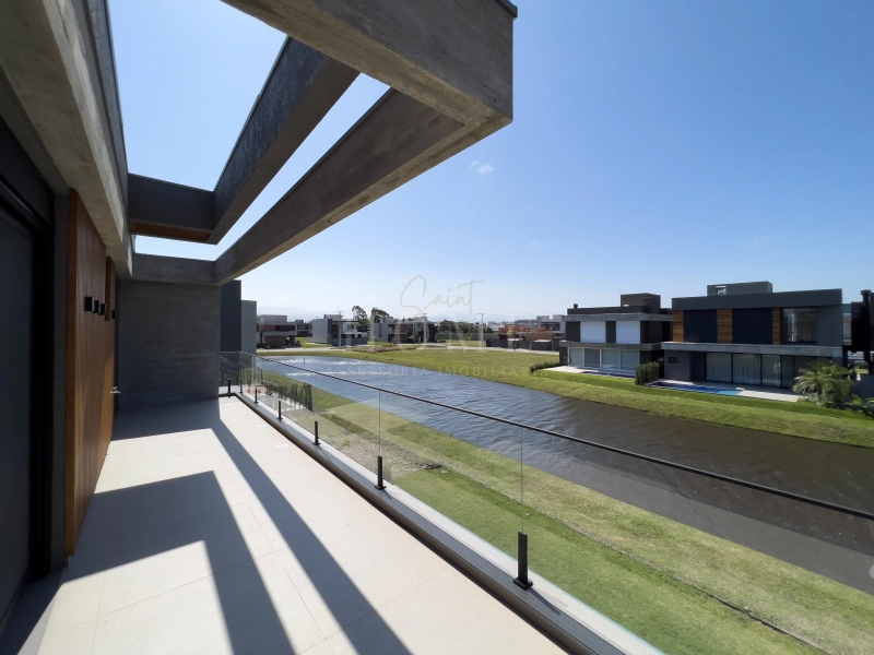 CASA COM 4 SUITES EM CONDOMINIO FECHADO!: 1ª foto da galeria de imagens do imóvel