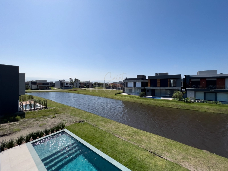CASA COM 4 SUITES EM CONDOMINIO FECHADO!: 2ª foto da galeria de imagens do imóvel