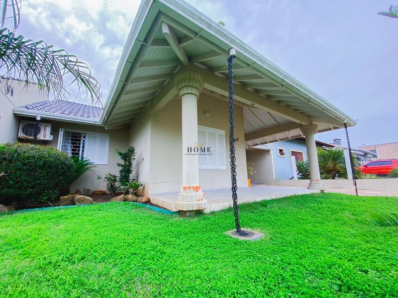 Casa à venda no centro de Imbé: 3ª foto da galeria de imagens do imóvel