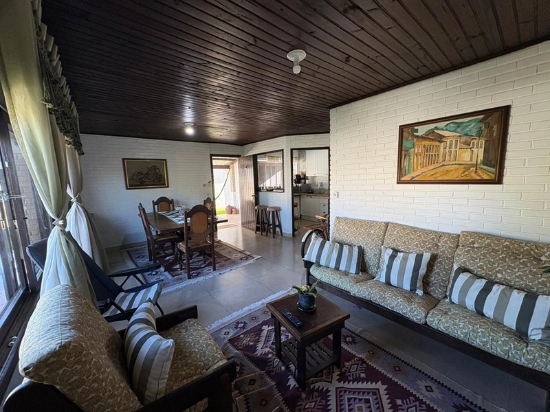 🏡 Casa mobiliada à venda no Centro de Imbé: 3ª foto da galeria de imagens do imóvel