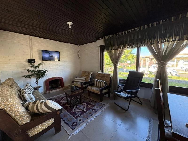 🏡 Casa mobiliada à venda no Centro de Imbé: 2ª foto da galeria de imagens do imóvel