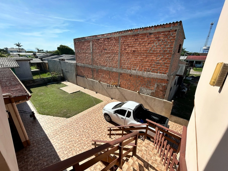 Casa à venda em Imbé / Ponto comercial: 3ª foto da galeria de imagens do imóvel