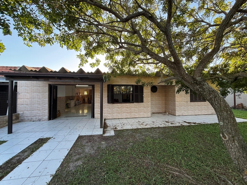 Casa à venda próxima ao mar: 2ª foto da galeria de imagens do imóvel