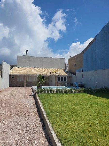 Casa à venda no centro de Imbé: 2ª foto da galeria de imagens do imóvel