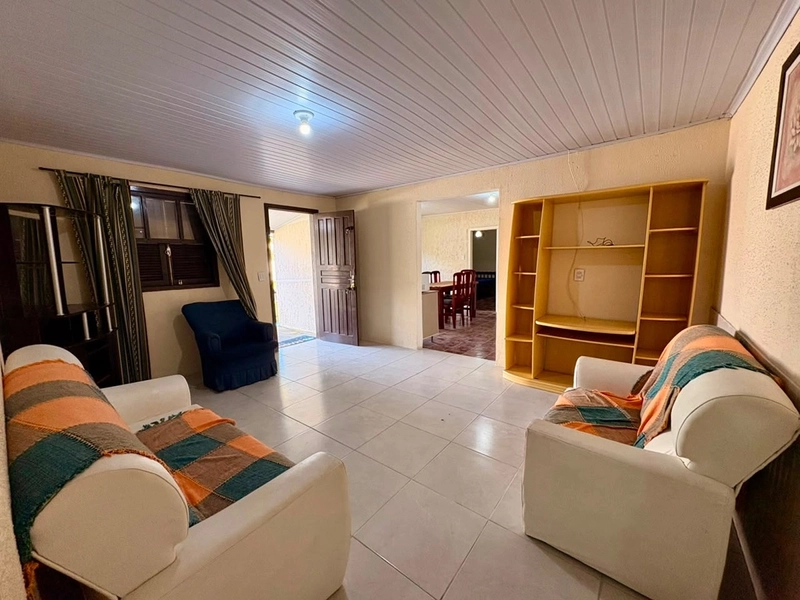 Casa à venda em Mariluz de esquina : 2ª foto da galeria de imagens do imóvel