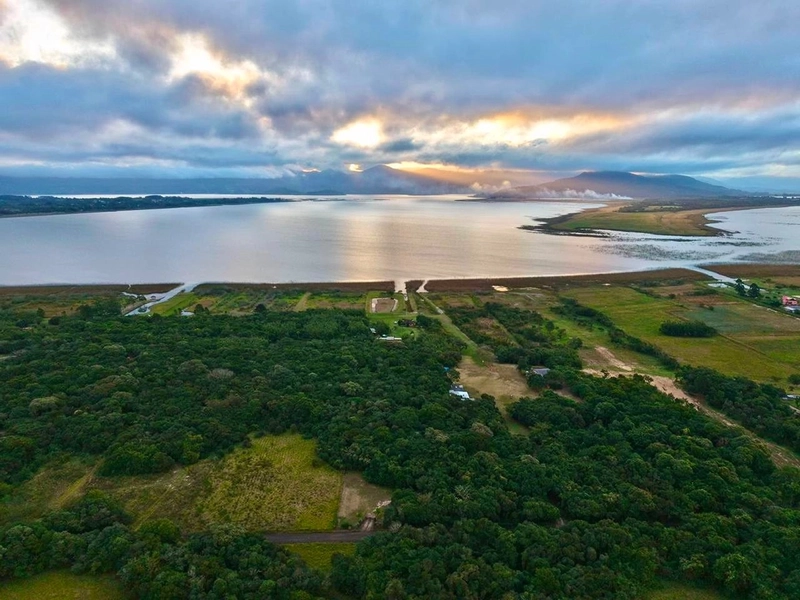 SÍTIO À BEIRA DA LAGOA DO PALMITAL EM OSÓRIO : 3ª foto da galeria de imagens do imóvel