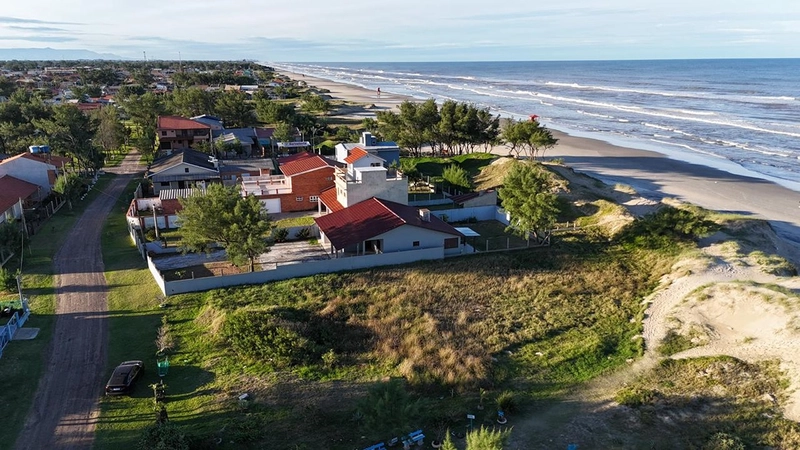 Terreno na beira mar de Imbé: 2ª foto da galeria de imagens do imóvel