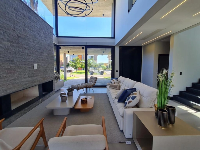 Casa condomínio VILLÁGGIO: 2ª foto da galeria de imagens do imóvel