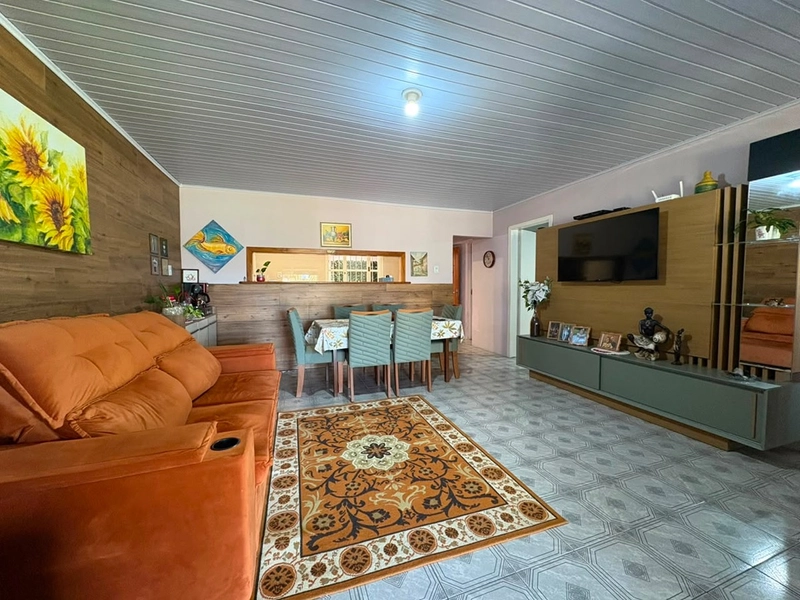 Casa à venda em Imbé: 2ª foto da galeria de imagens do imóvel