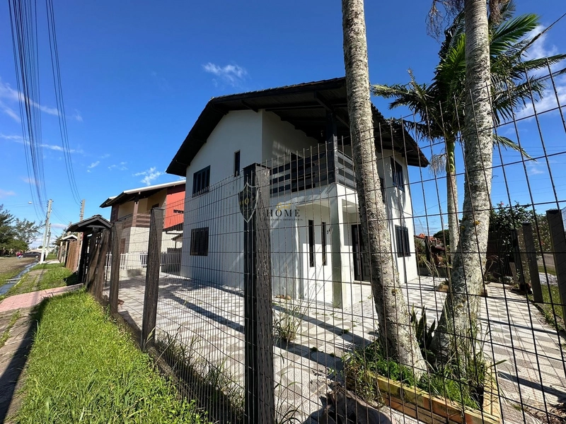 Casa à venda próxima ao mar: 2ª foto da galeria de imagens do imóvel