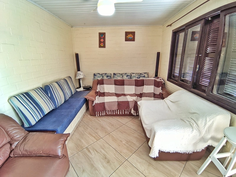 Casa à venda em Imbé: 2ª foto da galeria de imagens do imóvel