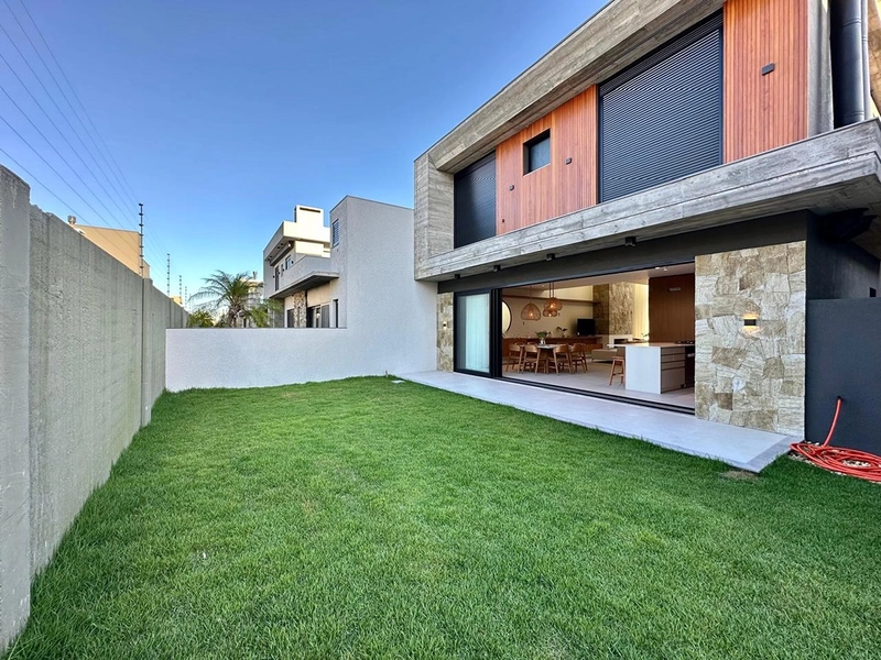 Casa nova no Sunset: 22ª foto da galeria de imagens do imóvel