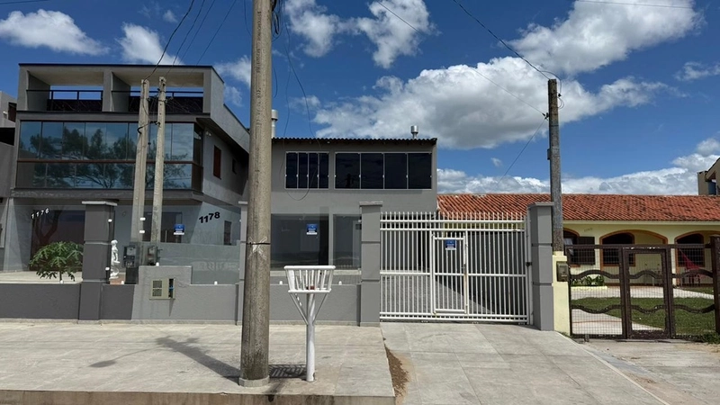 SOBRADO BEIRA-MAR NO CENTRO DE NOVA TRAMANDAÍ ⁠TOTALMENTE MOBILIADO: 2ª foto da galeria de imagens do imóvel