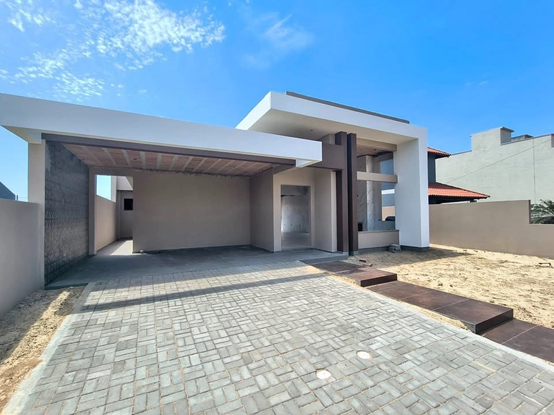 Casa à venda no centro de Imbé: 1ª foto da galeria de imagens do imóvel