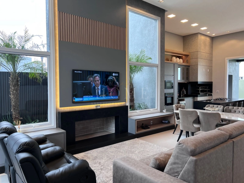 CASA MODERNA E AGRADÁVEL À VENDA EM CONDOMINIO FECHADO!: 4ª foto da galeria de imagens do imóvel