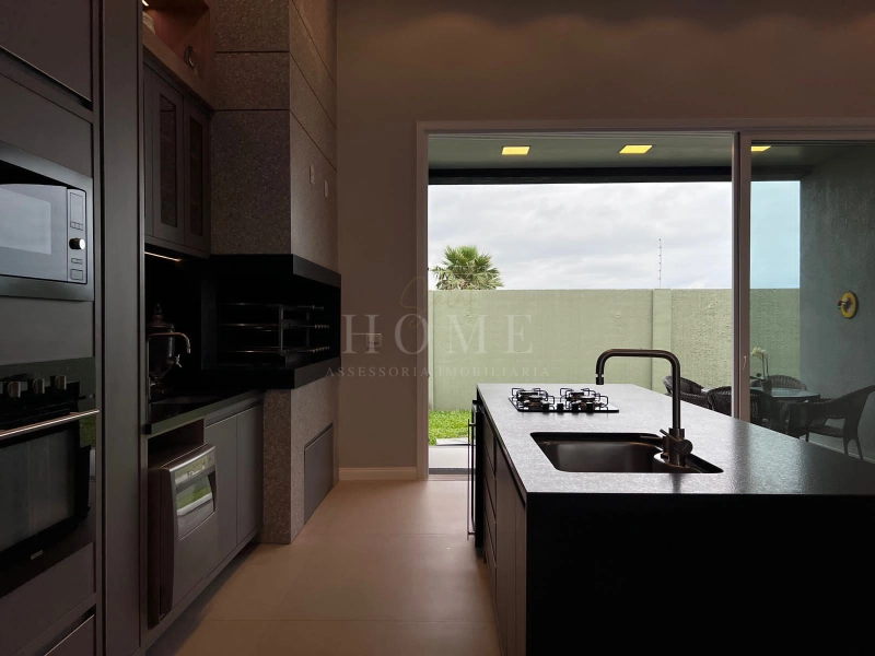 CASA MODERNA E AGRADÁVEL À VENDA EM CONDOMINIO FECHADO!: 5ª foto da galeria de imagens do imóvel