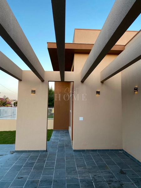 Casa Moderna à venda: 2ª foto da galeria de imagens do imóvel