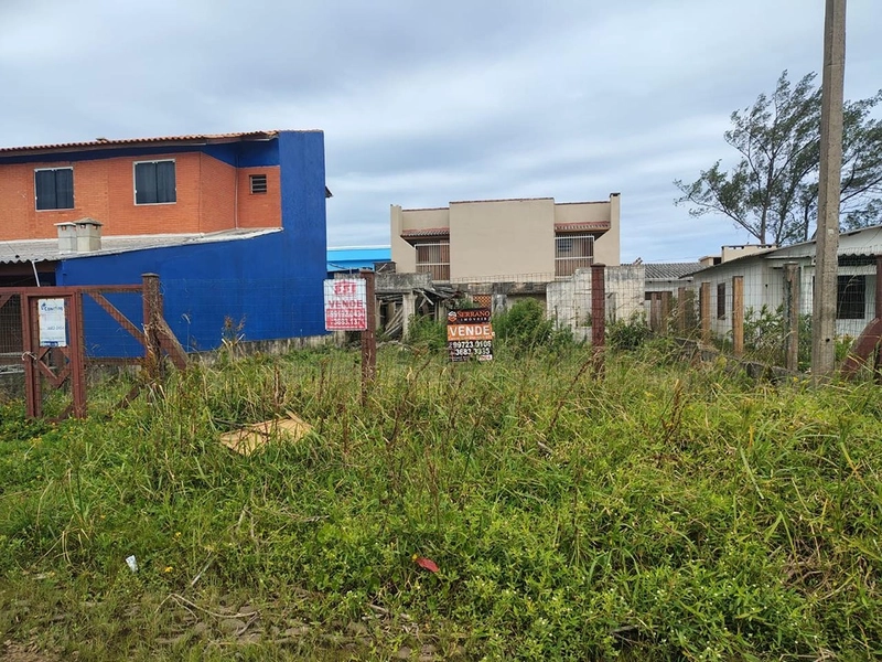 Terreno próximo ao mar em Mariluz: 4ª foto da galeria de imagens do imóvel