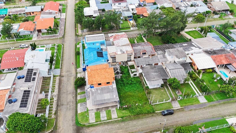 Terreno próximo ao mar em Mariluz: 4ª foto da galeria de imagens do imóvel