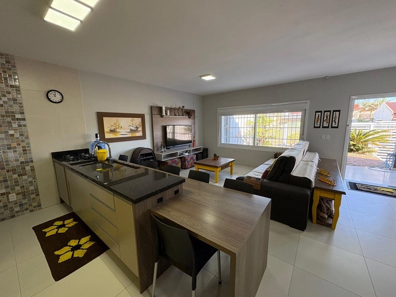 🌊 Casa mobiliada a apenas 50 metros do mar em Mariluz!: 4ª foto da galeria de imagens do imóvel