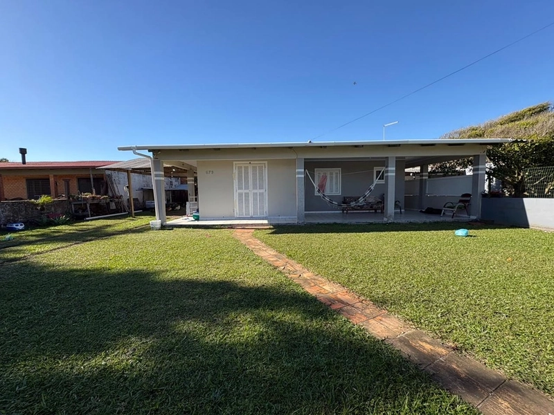 Casa com 2 terrenos próximo ao mar : 1ª foto da galeria de imagens do imóvel