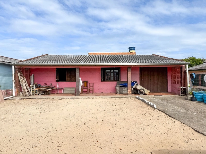 Casa à venda em Imbé: 1ª foto da galeria de imagens do imóvel
