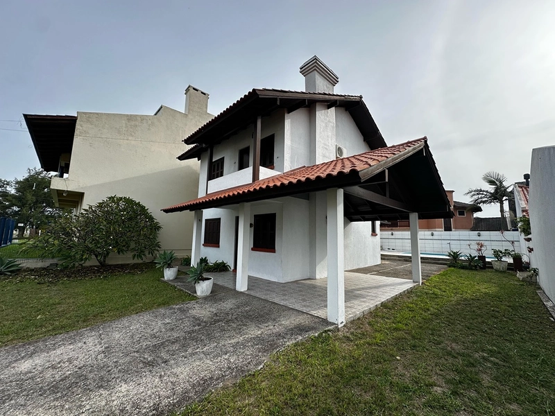 🏡 Sobrado à venda em Imbé/RS – Próximo ao mar: 2ª foto da galeria de imagens do imóvel
