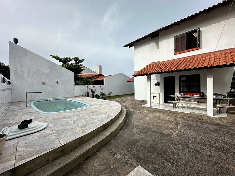 🏡 Sobrado à venda em Imbé/RS – Próximo ao mar: 8ª foto da galeria de imagens do imóvel