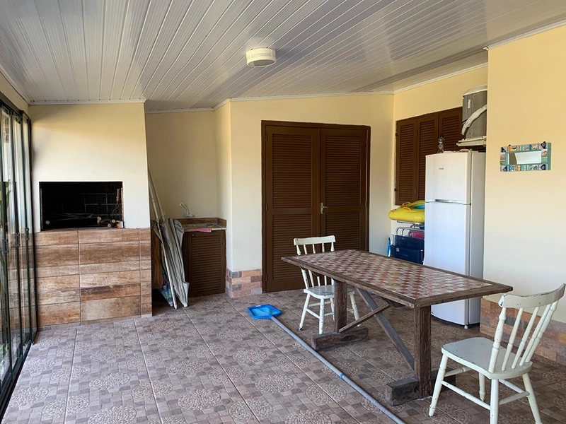 Casa em Mariluz: 3ª foto da galeria de imagens do imóvel