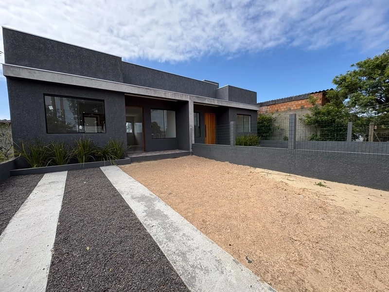 Casa à venda em Imbé : 2ª foto da galeria de imagens do imóvel