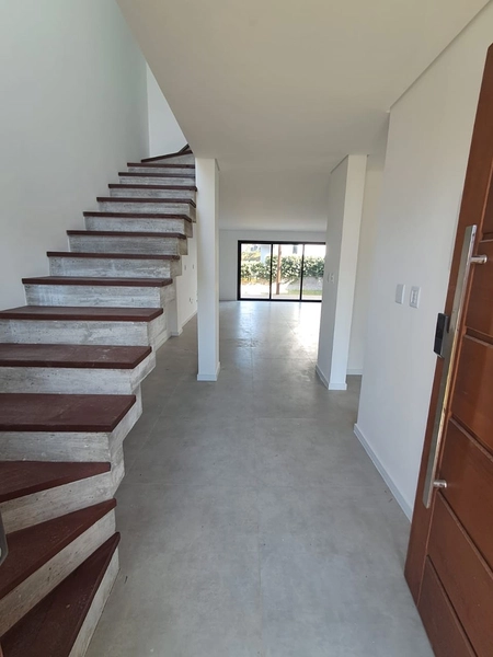 Sobrados novos à venda em Garopaba/SC : 4ª foto da galeria de imagens do imóvel