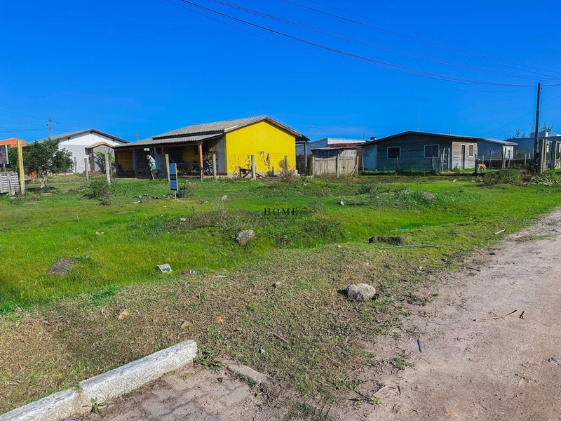 TERRENO DE ESQUINA: 3ª foto da galeria de imagens do imóvel