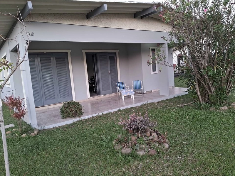 Casa com 2 terrenos à venda : 3ª foto da galeria de imagens do imóvel