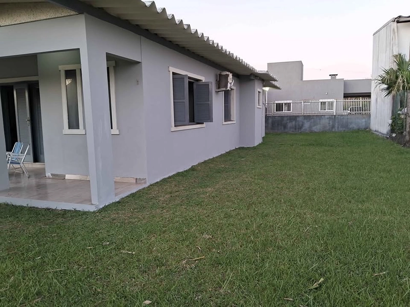 Casa com 2 terrenos à venda : 2ª foto da galeria de imagens do imóvel