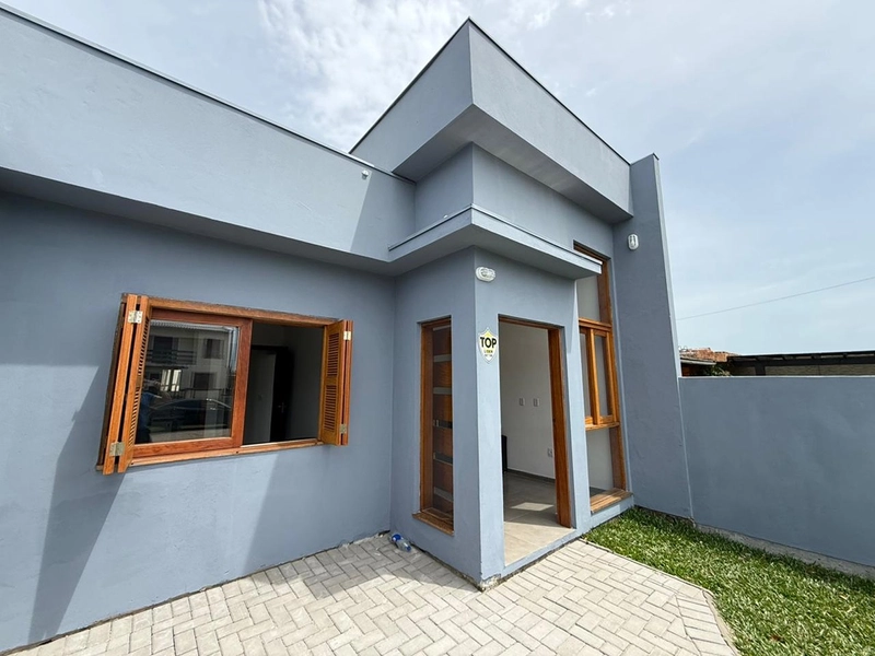 🏡 CASA NOVA À VENDA EM IMBÉ/RS: 2ª foto da galeria de imagens do imóvel