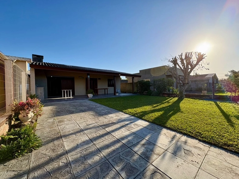 🏡 CASA À VENDA EM IMBÉ: 2ª foto da galeria de imagens do imóvel